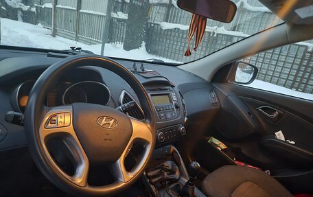 Hyundai ix35 I рестайлинг, 2015 год, 1 000 000 рублей, 11 фотография