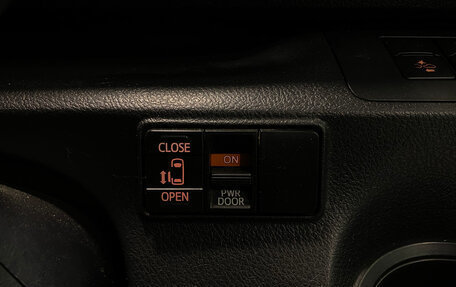 Toyota Sienta II, 2016 год, 1 420 000 рублей, 18 фотография