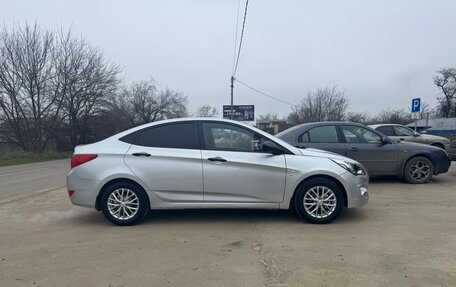 Hyundai Solaris II рестайлинг, 2015 год, 4 фотография