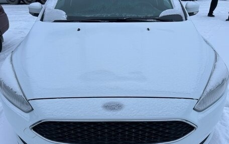 Ford Focus III, 2015 год, 990 000 рублей, 2 фотография