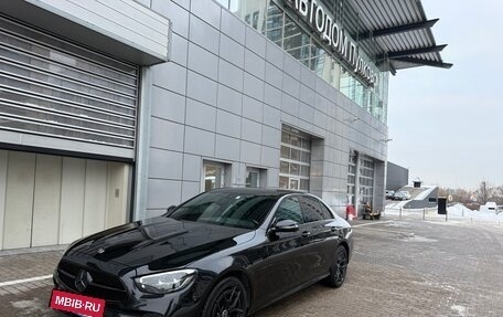 Mercedes-Benz E-Класс, 2020 год, 5 600 000 рублей, 4 фотография