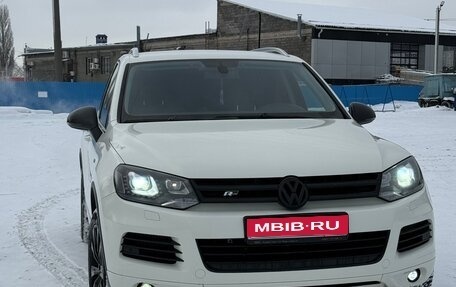 Volkswagen Touareg III, 2011 год, 2 380 000 рублей, 1 фотография