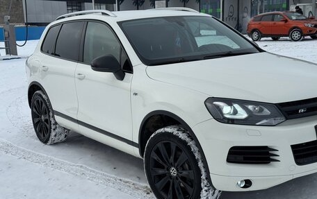 Volkswagen Touareg III, 2011 год, 2 380 000 рублей, 9 фотография