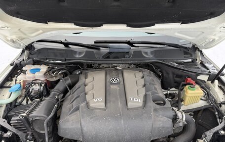 Volkswagen Touareg III, 2011 год, 2 380 000 рублей, 18 фотография