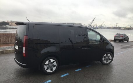 Hyundai Staria, 2023 год, 4 950 000 рублей, 7 фотография