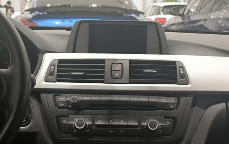 BMW 3 серия, 2015 год, 1 735 000 рублей, 19 фотография