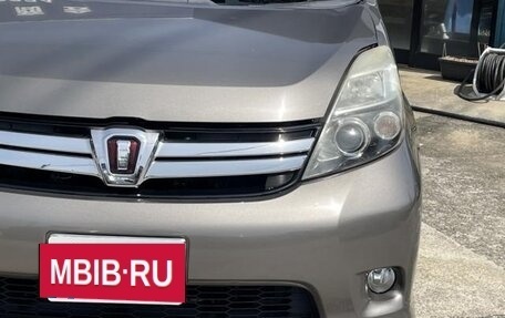 Toyota ISis I, 2017 год, 1 050 000 рублей, 4 фотография