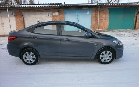 Hyundai Solaris II рестайлинг, 2011 год, 860 000 рублей, 7 фотография