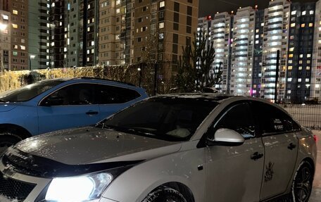 Chevrolet Cruze II, 2011 год, 550 000 рублей, 3 фотография