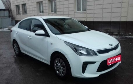 KIA Rio IV, 2017 год, 1 000 000 рублей, 2 фотография