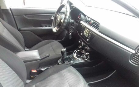 KIA Rio IV, 2017 год, 1 000 000 рублей, 6 фотография