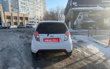 Chevrolet Spark III, 2011 год, 635 000 рублей, 2 фотография