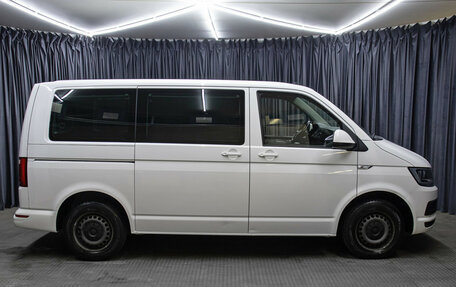 Volkswagen Caravelle T6 рестайлинг, 2019 год, 3 400 000 рублей, 4 фотография