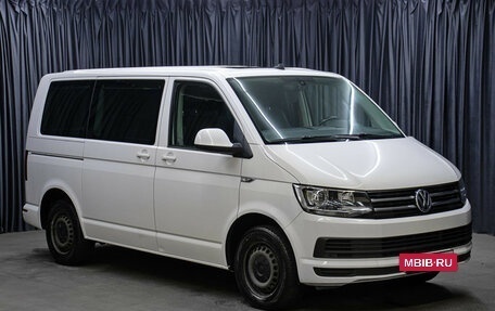Volkswagen Caravelle T6 рестайлинг, 2019 год, 3 400 000 рублей, 3 фотография