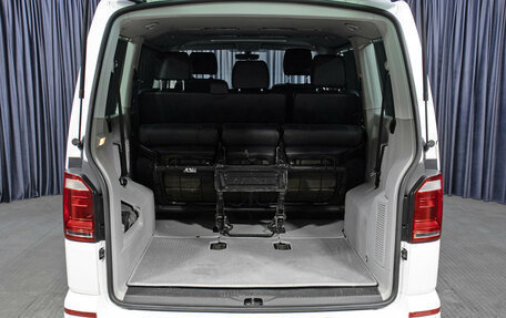 Volkswagen Caravelle T6 рестайлинг, 2019 год, 3 400 000 рублей, 10 фотография