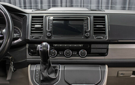 Volkswagen Caravelle T6 рестайлинг, 2019 год, 3 400 000 рублей, 15 фотография