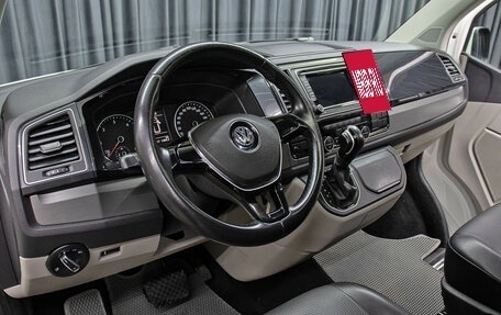 Volkswagen Caravelle T6 рестайлинг, 2019 год, 3 400 000 рублей, 16 фотография