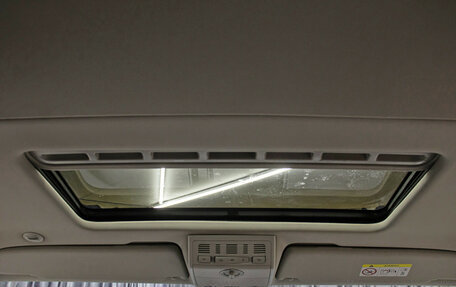 Volkswagen Caravelle T6 рестайлинг, 2019 год, 3 400 000 рублей, 20 фотография