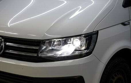 Volkswagen Caravelle T6 рестайлинг, 2019 год, 3 400 000 рублей, 22 фотография