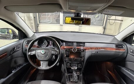 Skoda Superb III рестайлинг, 2012 год, 1 120 000 рублей, 4 фотография