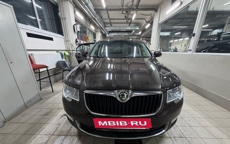 Skoda Superb III рестайлинг, 2012 год, 1 120 000 рублей, 2 фотография