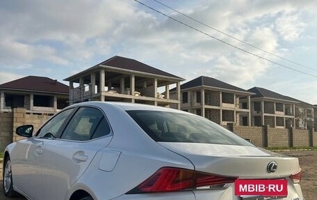 Lexus IS III, 2017 год, 2 600 000 рублей, 3 фотография