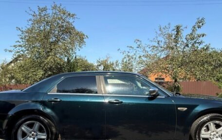 Chrysler 300C II, 2005 год, 1 100 000 рублей, 7 фотография