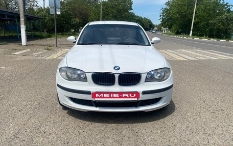 BMW 1 серия, 2008 год, 800 000 рублей, 2 фотография