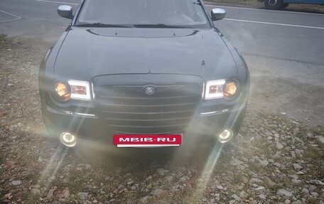 Chrysler 300C II, 2005 год, 1 100 000 рублей, 5 фотография