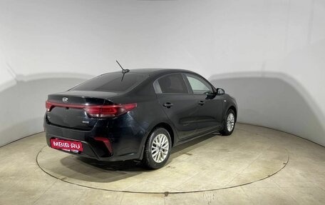 KIA Rio IV, 2018 год, 1 330 000 рублей, 6 фотография