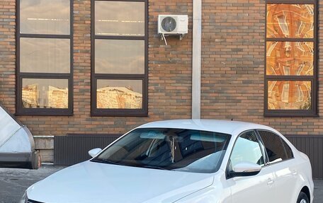 Volkswagen Jetta VI, 2012 год, 880 000 рублей, 1 фотография