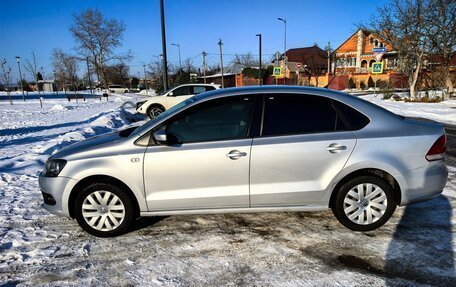 Volkswagen Polo VI (EU Market), 2011 год, 700 000 рублей, 2 фотография