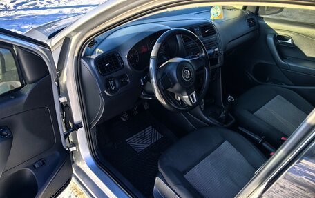 Volkswagen Polo VI (EU Market), 2011 год, 700 000 рублей, 10 фотография