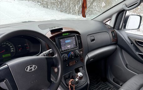 Hyundai Grand Starex Grand Starex I рестайлинг 2, 2009 год, 950 000 рублей, 6 фотография