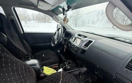 Toyota Hilux VII, 2015 год, 2 025 000 рублей, 8 фотография