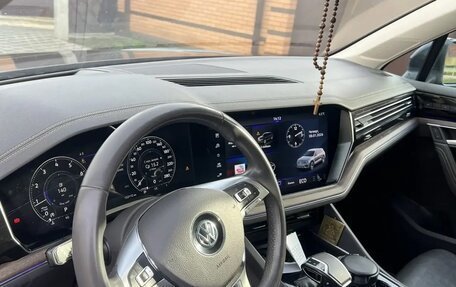 Volkswagen Touareg III, 2020 год, 4 500 000 рублей, 7 фотография