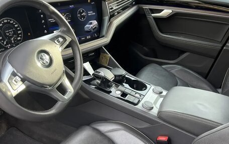 Volkswagen Touareg III, 2020 год, 4 500 000 рублей, 8 фотография