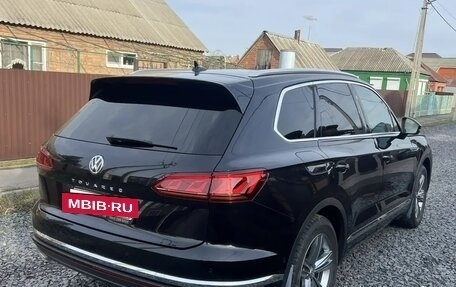 Volkswagen Touareg III, 2020 год, 4 500 000 рублей, 5 фотография