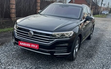 Volkswagen Touareg III, 2020 год, 4 500 000 рублей, 3 фотография