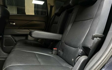 Mitsubishi Outlander III рестайлинг 3, 2012 год, 1 412 000 рублей, 11 фотография