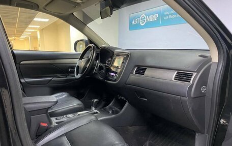 Mitsubishi Outlander III рестайлинг 3, 2012 год, 1 412 000 рублей, 13 фотография