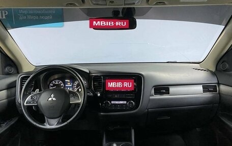 Mitsubishi Outlander III рестайлинг 3, 2012 год, 1 412 000 рублей, 12 фотография