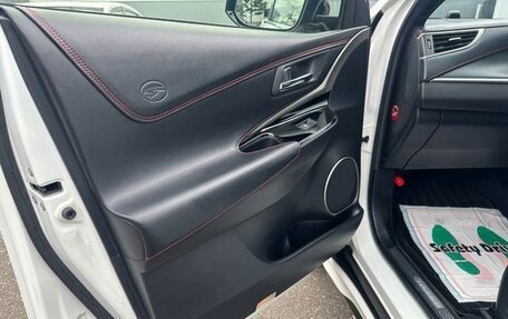 Toyota Harrier, 2020 год, 2 705 000 рублей, 38 фотография