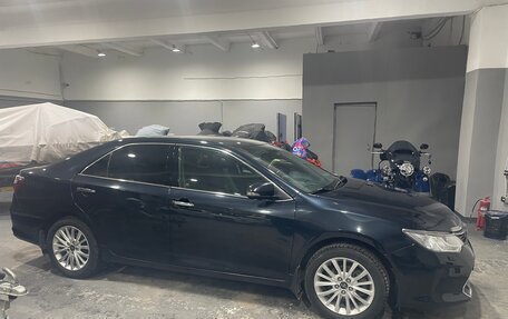 Toyota Camry, 2015 год, 1 870 000 рублей, 2 фотография