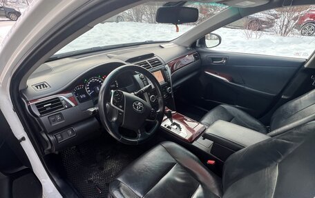 Toyota Camry, 2013 год, 1 980 000 рублей, 6 фотография