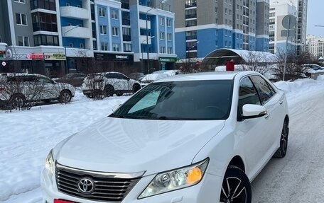 Toyota Camry, 2013 год, 1 980 000 рублей, 2 фотография