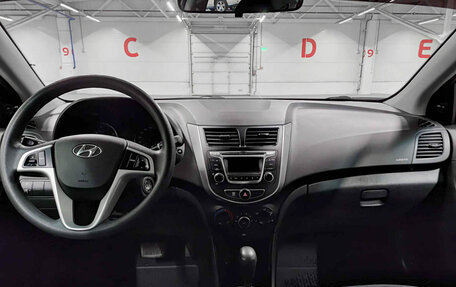 Hyundai Solaris II рестайлинг, 2016 год, 899 750 рублей, 17 фотография