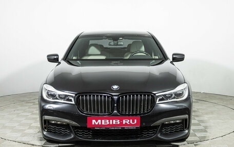 BMW 7 серия, 2018 год, 4 200 000 рублей, 2 фотография