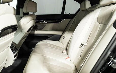 BMW 7 серия, 2018 год, 4 200 000 рублей, 10 фотография