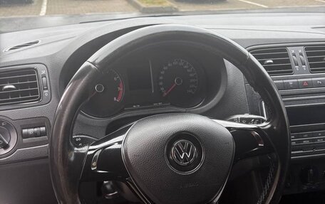 Volkswagen Polo VI (EU Market), 2017 год, 960 000 рублей, 23 фотография